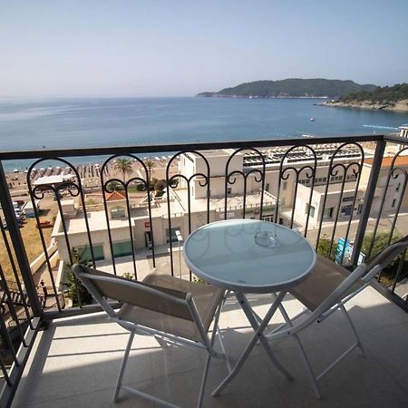 Hotel Svarog Bečići Екстериор снимка